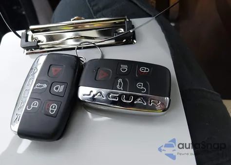 2017 Jaguar F-Pace 35T Prestige z USA, uszkodzony, nr VIN SADCK2BV8HA096403